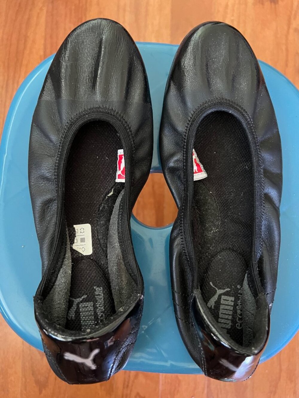 Puma flat women size 7-8 black